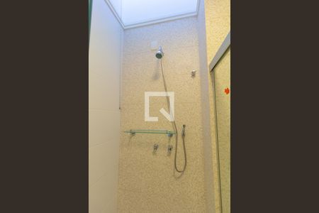 Casa à venda com 122m², 3 quartos e 2 vagasBanheiro