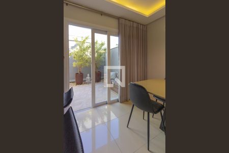 Casa à venda com 122m², 3 quartos e 2 vagasVaranda