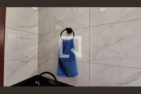 Casa de condomínio para alugar com 66m², 2 quartos e 1 vaga Casa de condomínio para alugar com 66m², 2 quartos e 1 vagaBanheiro social