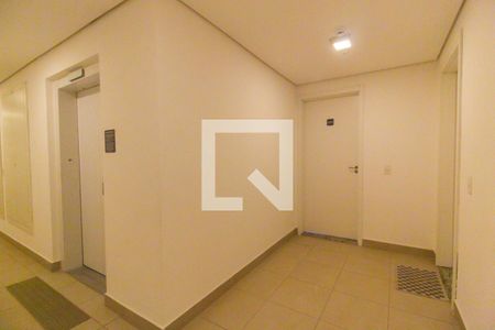 Apartamento para alugar com 41m², 2 quartos e sem vaga Apartamento para alugar com 41m², 2 quartos e sem vagaHall