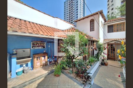Quintal de casa à venda com 3 quartos, 144m² em Vila Pompéia, São Paulo
