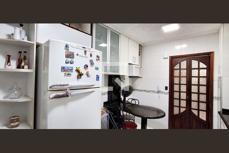 Apartamento à venda com 118m², 3 quartos e 2 vagas Apartamento à venda com 118m², 3 quartos e 2 vagasCozinha