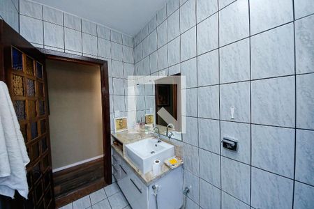 Casa para alugar com 200m², 2 quartos e 2 vagasBanheiro
