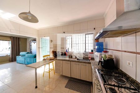 Casa para alugar com 200m², 2 quartos e 2 vagasCozinha