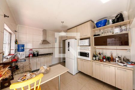 Casa para alugar com 200m², 2 quartos e 2 vagasCozinha
