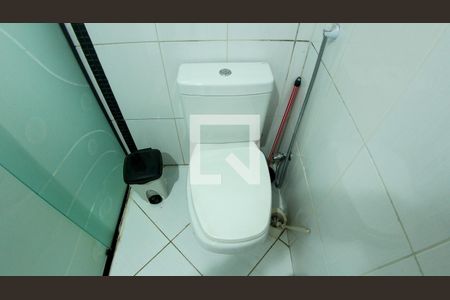 Casa à venda com 240m², 3 quartos e 2 vagasBanheiro