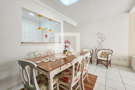 Sala de apartamento para alugar com 3 quartos, 110m² em Vila Luis Antônio, Guarujá