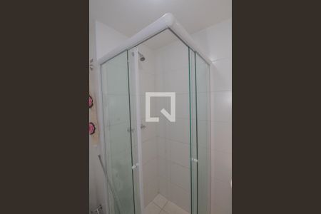 Banheiro de apartamento para alugar com 2 quartos, 42m² em Sítio da Figueira, São Paulo