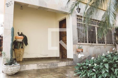 Casa à venda com 150m², 3 quartos e 4 vagasQuintal