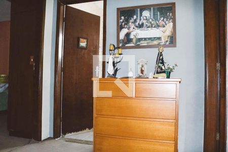 Casa à venda com 150m², 3 quartos e 4 vagasCorredor