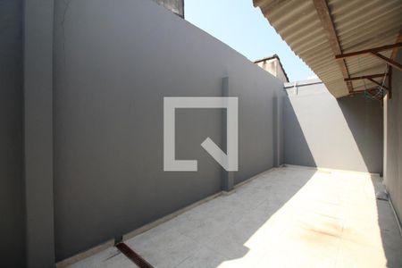 Casa de condomínio à venda com 500m², 4 quartos e 2 vagasFundos