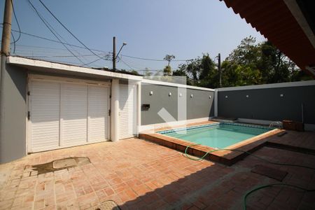 Casa de condomínio à venda com 500m², 4 quartos e 2 vagasFrente