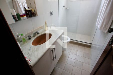 Casa de condomínio à venda com 500m², 7 quartos e 2 vagas Casa de condomínio à venda com 500m², 7 quartos e 2 vagasBanheiro Social