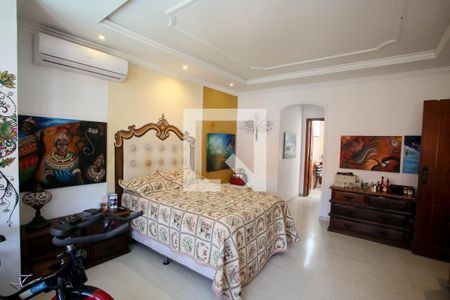 Casa de condomínio à venda com 500m², 7 quartos e 2 vagas Casa de condomínio à venda com 500m², 7 quartos e 2 vagasQuarto Suíte