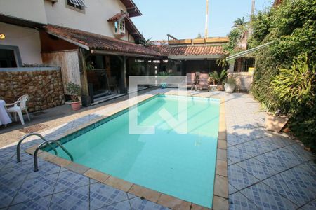 Casa de condomínio à venda com 500m², 7 quartos e 2 vagas Casa de condomínio à venda com 500m², 7 quartos e 2 vagasPiscina