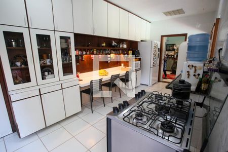 Casa de condomínio à venda com 500m², 7 quartos e 2 vagas Casa de condomínio à venda com 500m², 7 quartos e 2 vagasCozinha