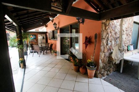 Casa de condomínio à venda com 500m², 7 quartos e 2 vagas Casa de condomínio à venda com 500m², 7 quartos e 2 vagasvaranda