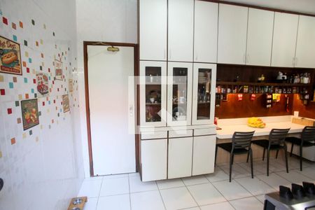 Casa de condomínio à venda com 500m², 7 quartos e 2 vagas Casa de condomínio à venda com 500m², 7 quartos e 2 vagasCozinha