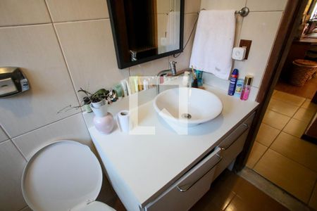 Casa de condomínio à venda com 500m², 7 quartos e 2 vagas Casa de condomínio à venda com 500m², 7 quartos e 2 vagasBanheiro Social 2