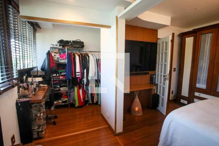 Casa de condomínio à venda com 500m², 7 quartos e 2 vagas Casa de condomínio à venda com 500m², 7 quartos e 2 vagasQuarto 3