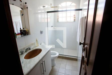 Casa de condomínio à venda com 500m², 7 quartos e 2 vagas Casa de condomínio à venda com 500m², 7 quartos e 2 vagasBanheiro Social