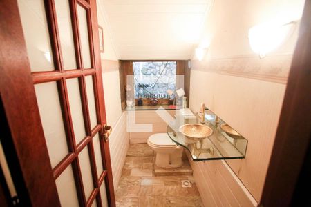 Casa de condomínio à venda com 500m², 7 quartos e 2 vagas Casa de condomínio à venda com 500m², 7 quartos e 2 vagasLavabo