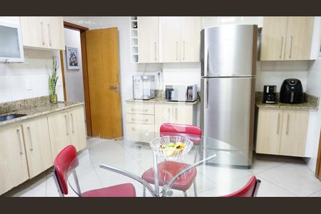 Apartamento à venda com 97m², 3 quartos e 2 vagasCozinha