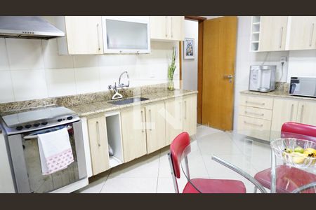 Apartamento à venda com 97m², 3 quartos e 2 vagasCozinha