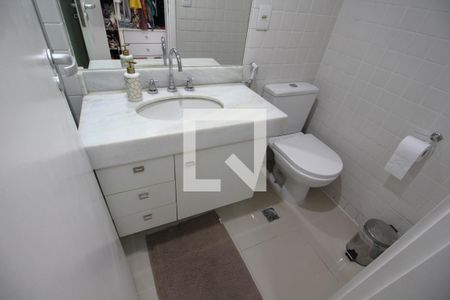 Apartamento à venda com 76m², 2 quartos e 1 vagaQuarto 2 - Banheiro da Suíte