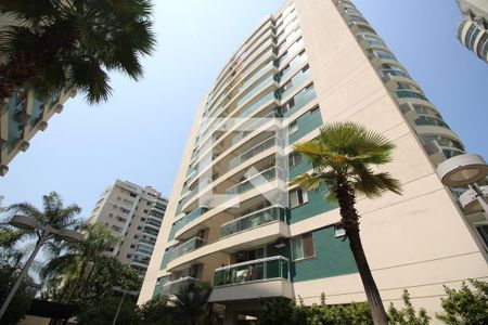 Apartamento à venda com 76m², 2 quartos e 1 vagaFachada do bloco