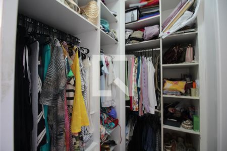 Apartamento à venda com 76m², 2 quartos e 1 vagaQuarto 2 - Closet da Suíte