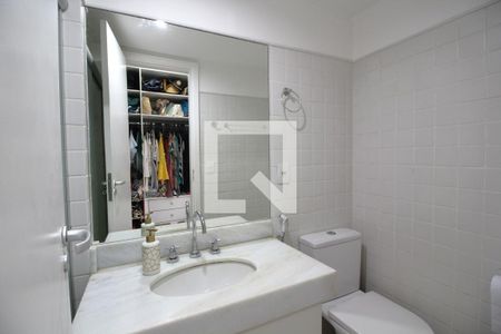 Apartamento à venda com 76m², 2 quartos e 1 vagaQuarto 2 - Banheiro da Suíte