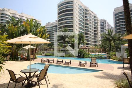 Apartamento à venda com 76m², 2 quartos e 1 vagaPiscina