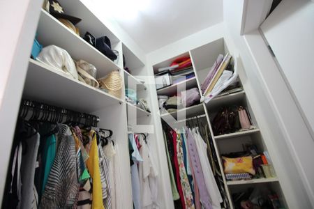 Apartamento à venda com 76m², 2 quartos e 1 vagaQuarto 2 - Closet da Suíte