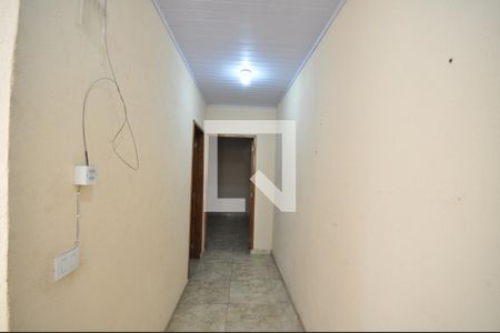 Corredor interno de casa para alugar com 2 quartos, 80m² em Chácara São João, São Paulo