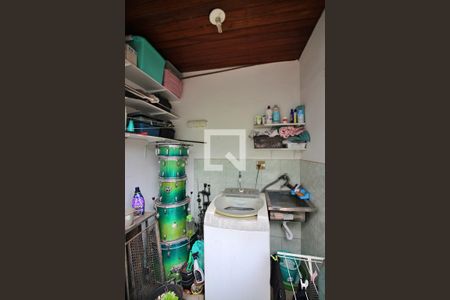 Casa de condomínio à venda com 105m², 3 quartos e 2 vagasÁrea de Serviço