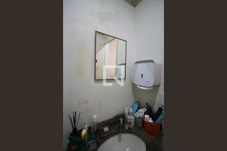 Casa de condomínio à venda com 105m², 3 quartos e 2 vagasLavabo 