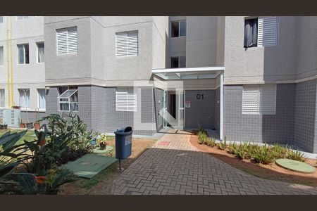 Apartamento para alugar com 42m², 2 quartos e 1 vaga Apartamento para alugar com 42m², 2 quartos e 1 vagaFachada