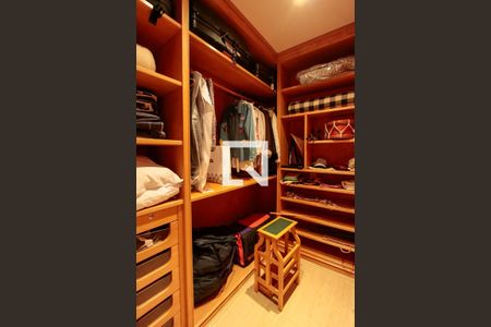 Casa de condomínio à venda com 1415m², 5 quartos e 6 vagas