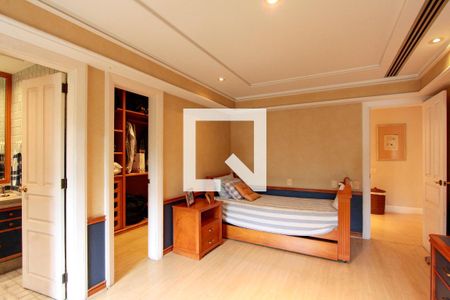 Casa de condomínio à venda com 1415m², 5 quartos e 6 vagas