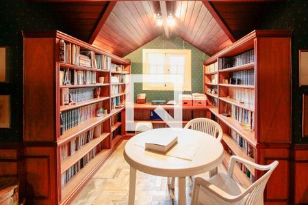 Casa de condomínio à venda com 1415m², 5 quartos e 6 vagas