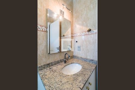 Casa à venda com 220m², 3 quartos e 4 vagasSuíte 2