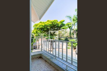 Casa à venda com 220m², 3 quartos e 4 vagasSuíte 3 varanda