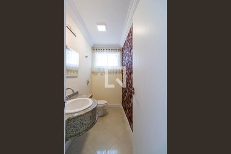 Casa à venda com 220m², 3 quartos e 4 vagasLavabo