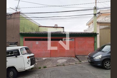 Casa à venda com 140m², 4 quartos e 3 vagas Casa à venda com 140m², 4 quartos e 3 vagasFachada