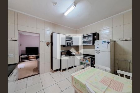 Casa à venda com 140m², 4 quartos e 3 vagas Casa à venda com 140m², 4 quartos e 3 vagasCozinha