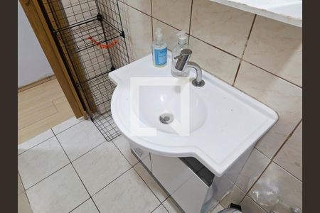 Casa à venda com 140m², 4 quartos e 3 vagas Casa à venda com 140m², 4 quartos e 3 vagasBanheiro 2