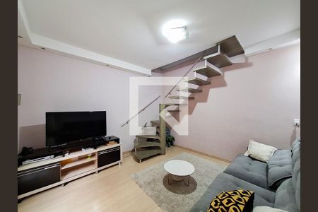 Sala de casa à venda com 4 quartos, 140m² em Vila Roque, São Paulo