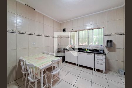 Casa à venda com 140m², 4 quartos e 3 vagas Casa à venda com 140m², 4 quartos e 3 vagasCozinha