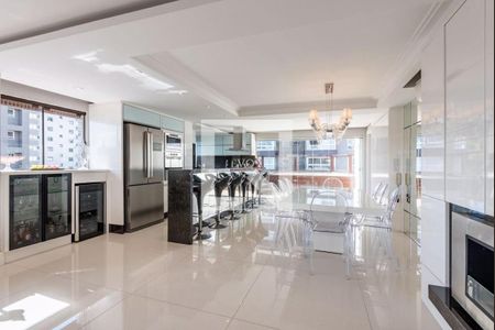 Apartamento à venda com 3 quartos, 300m² em Bela Vista, Porto Alegre